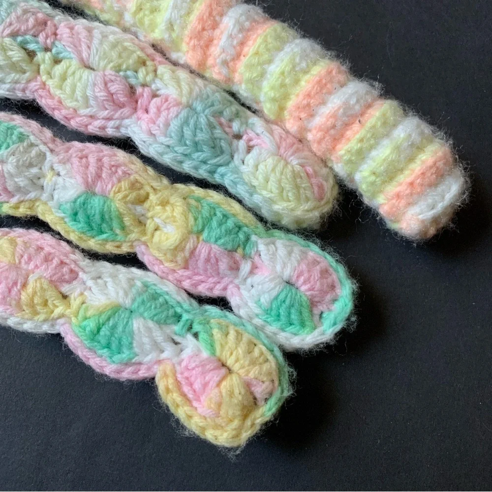 v i n t a g e :: 4 Handmade Rainbow Pastel Crochet Knit Clothing Hangers